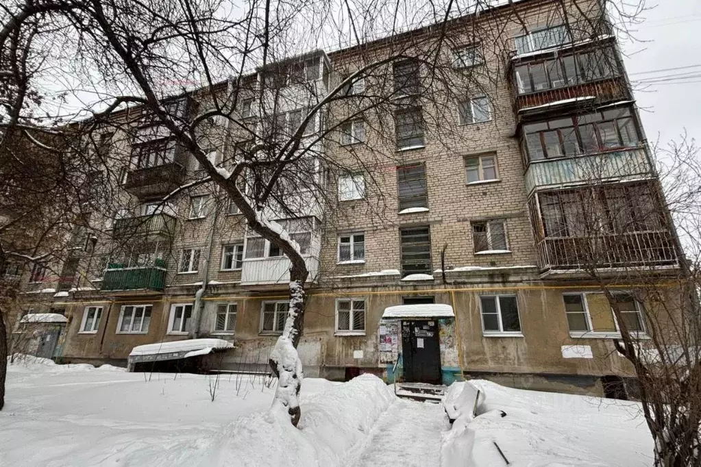 3-к кв. Свердловская область, Екатеринбург ул. Гурзуфская, 23А (55.5 ... - Фото 1