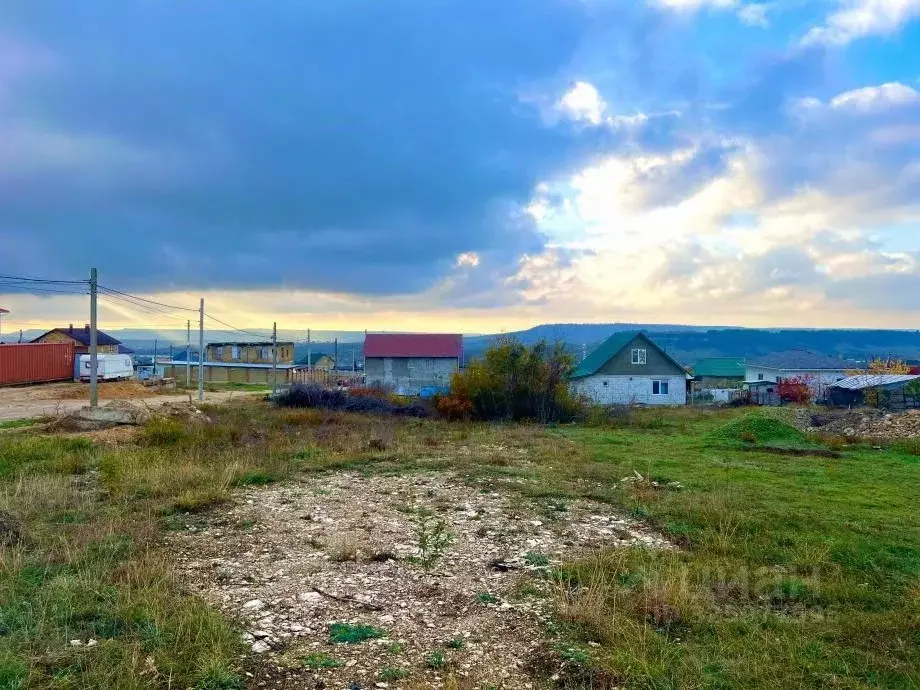 Участок в Крым, Бахчисарайский район, Почтовское с/пос, с. Приятное ... - Фото 2