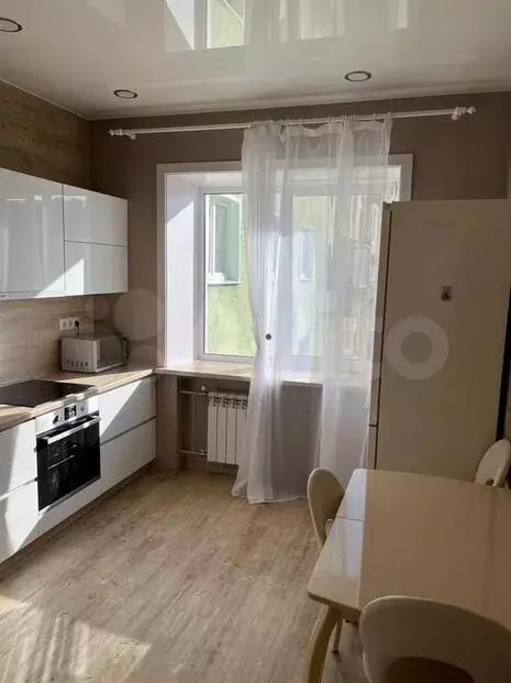 3-к. квартира, 70м, 4/4эт. - Фото 1