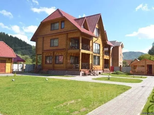 Дом в Алтай, Майминский район Р-256 Чуйский тракт, 453-й км (382 м) - Фото 1