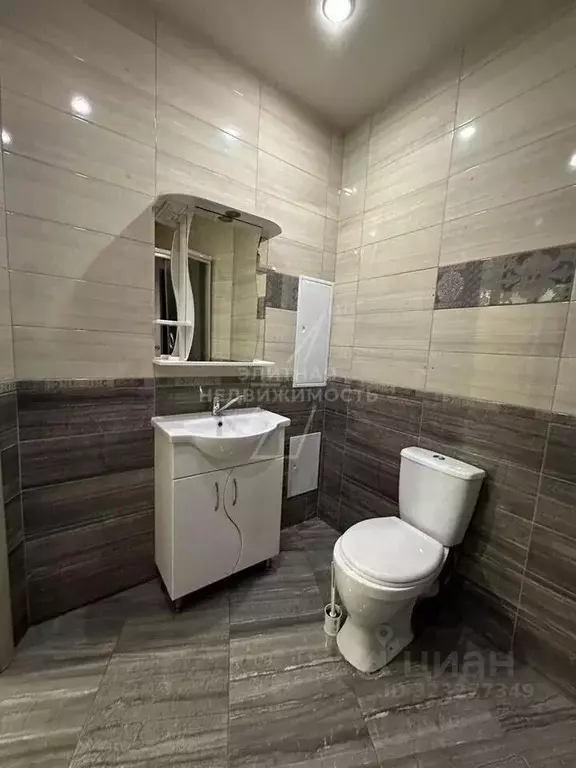 2-к кв. Татарстан, Казань ул. Гастелло, 7 (50.0 м) - Фото 2