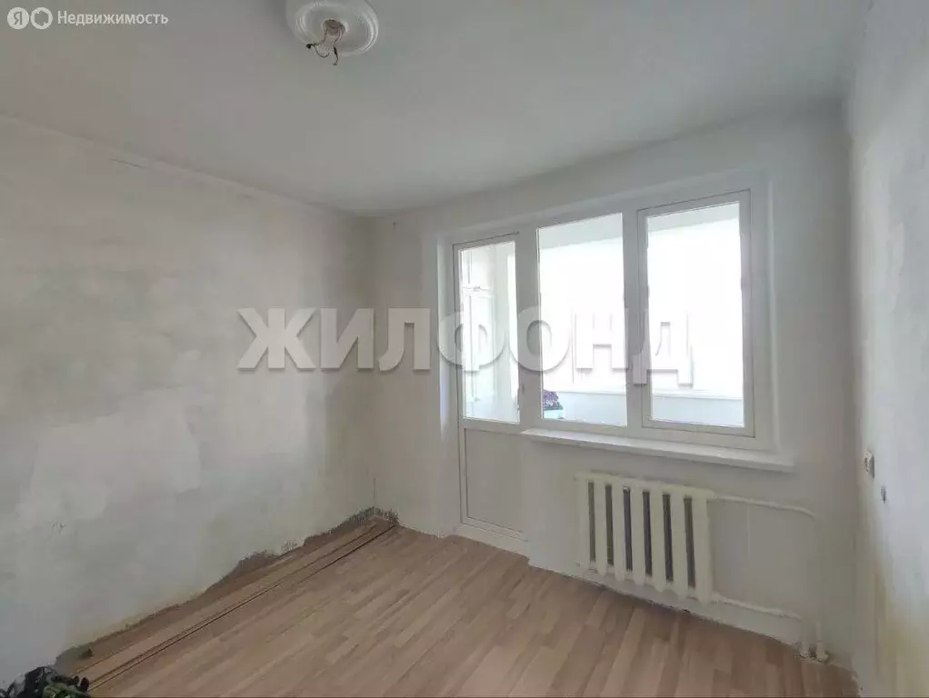 3-комнатная квартира: Севастополь, Харьковская улица, 33 (78.4 м) - Фото 1