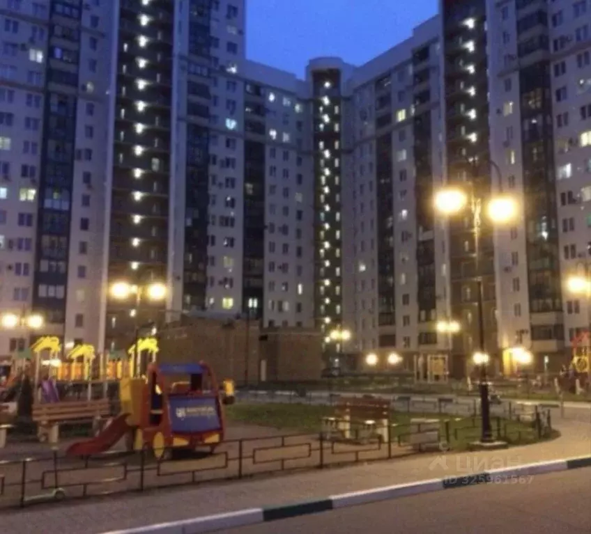 3-к кв. Московская область, Красногорск бул. Космонавтов, 1 (74.8 м) - Фото 1