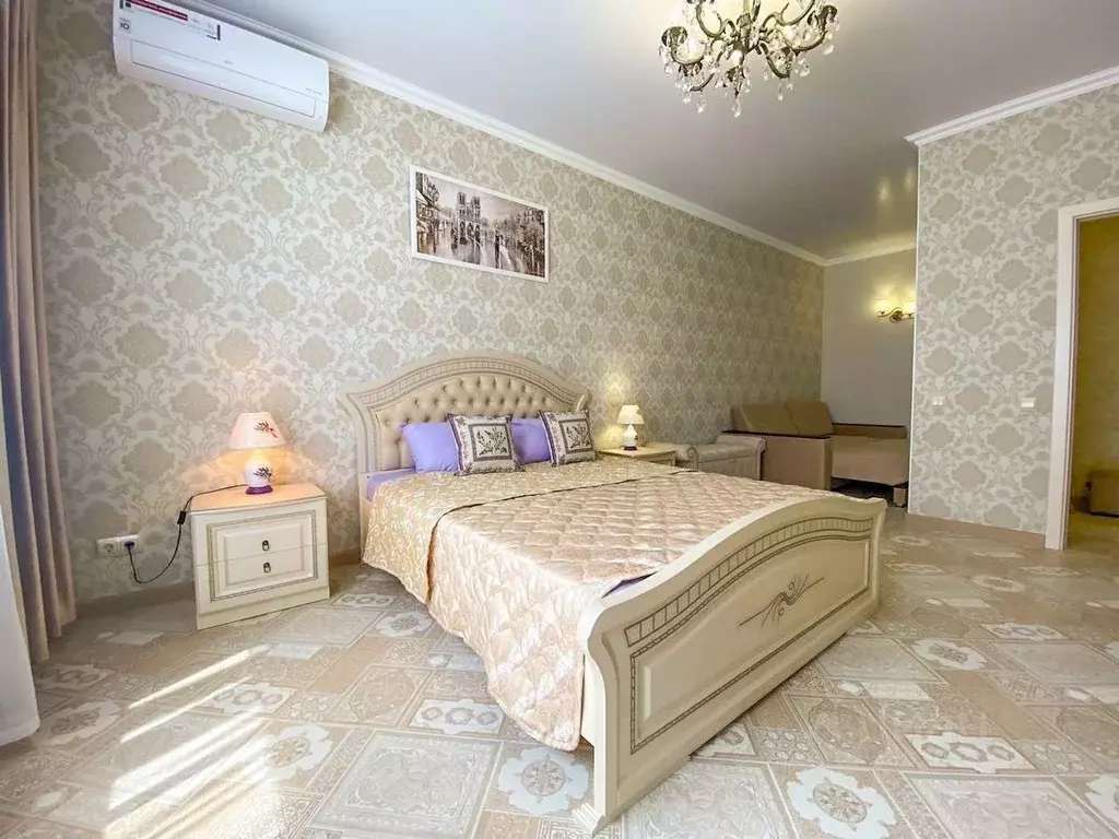 1-к кв. Краснодарский край, Геленджик ул. Мира, 44лит3 (55.0 м) - Фото 0