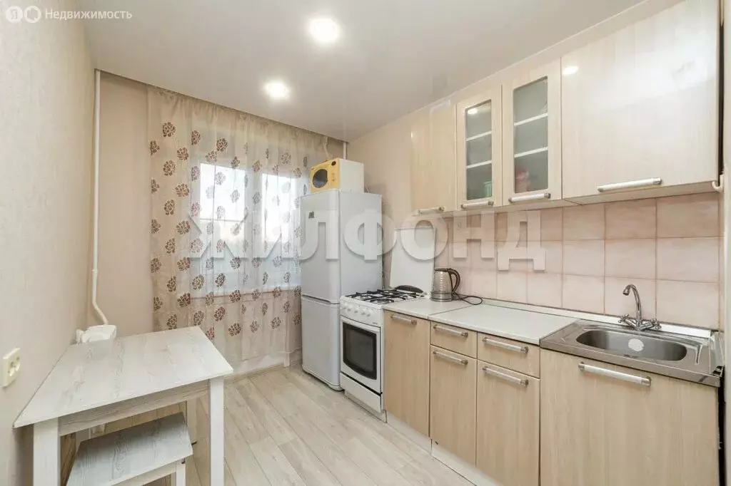 1-комнатная квартира: Уфа, улица Гайдара, 32 (31.8 м) - Фото 2