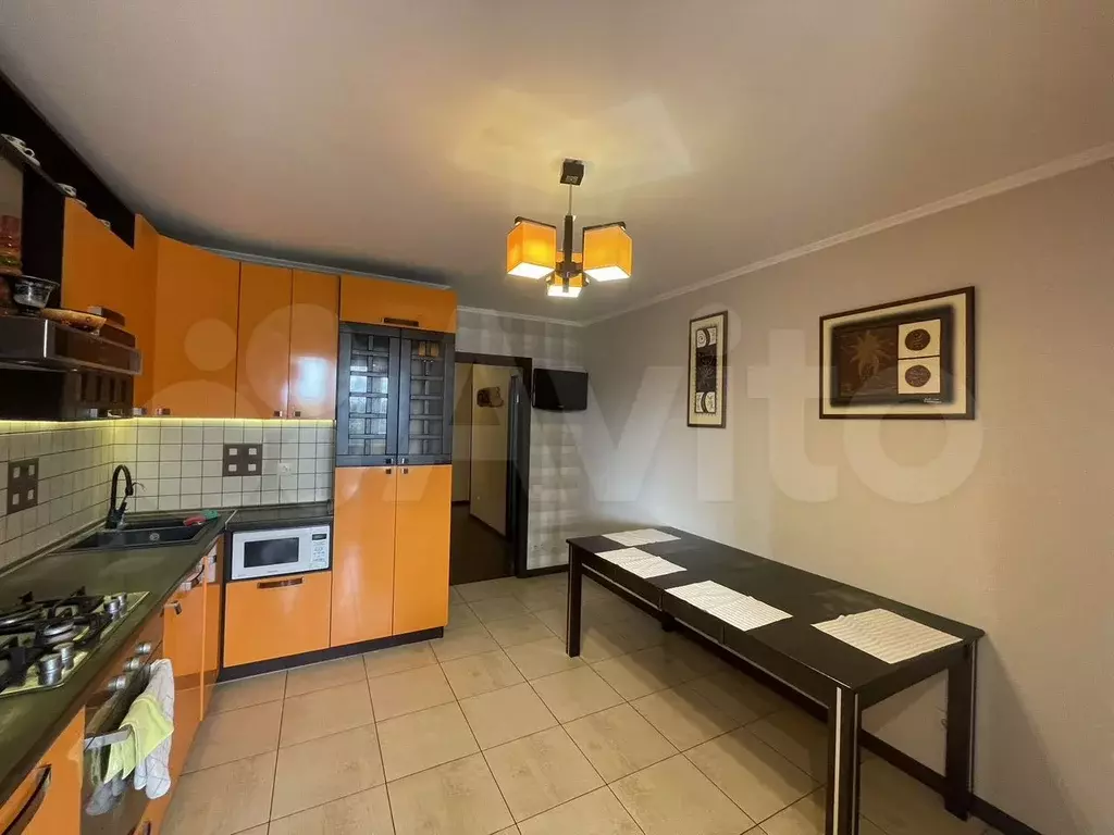 8-к. квартира, 70 м, 8/10 эт. - Фото 1