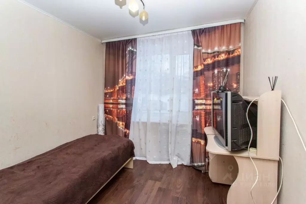 1-к кв. Тюменская область, Тобольск 6-й мкр, 16 (30.0 м) - Фото 1