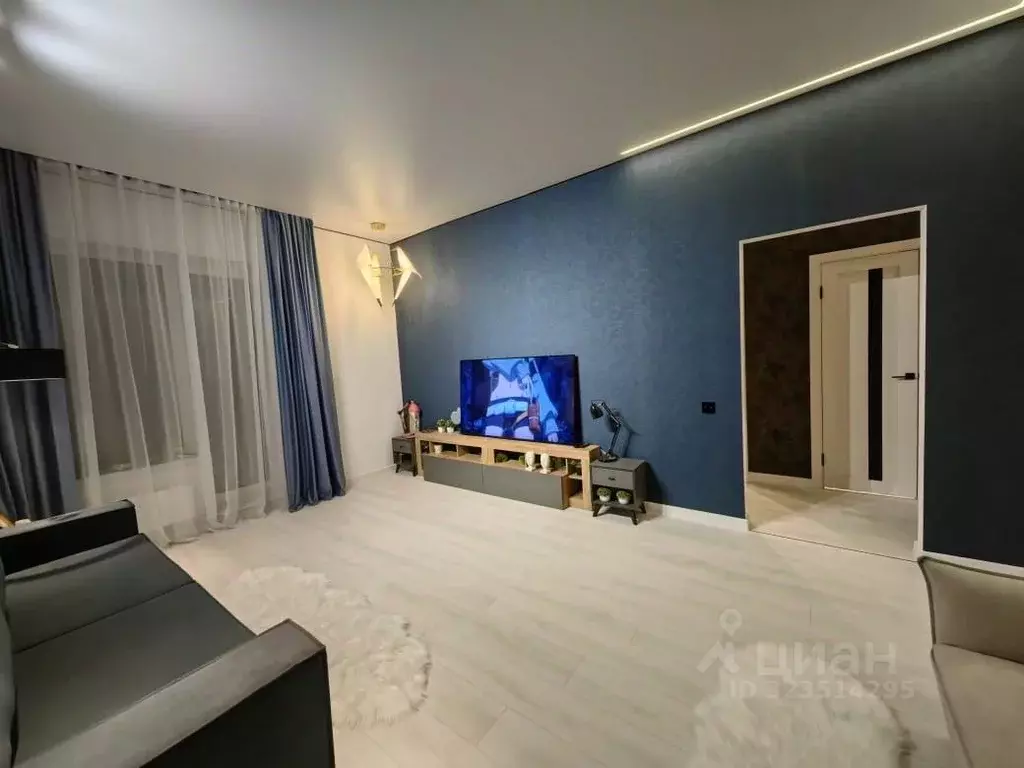 2-к кв. Челябинская область, Челябинск ул. 250-летия Челябинска, 27 ... - Фото 0