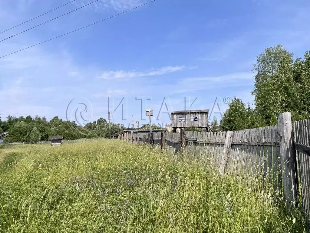 Дом в Ленинградская область, Лодейнопольское городское поселение, д. ... - Фото 1