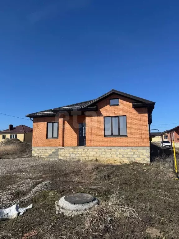 Дом в Ставропольский край, Михайловск Шпаковский район, ул. Зинаиды ... - Фото 1