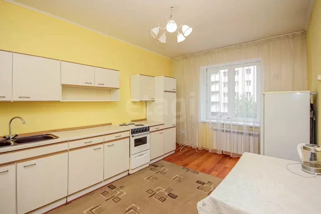 2-к кв. Бурятия, Улан-Удэ ул. Смолина, 54 (58.4 м) - Фото 0