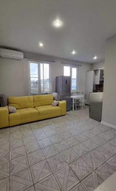 2-к кв. Краснодарский край, Сочи Новый Сочи мкр, ул. Цюрупы, 35Б (45.0 ... - Фото 1