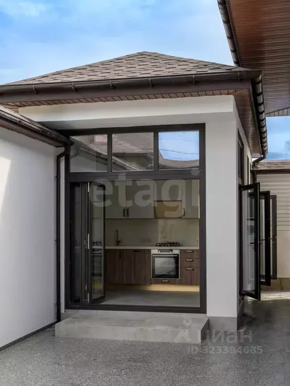 Дом в Краснодарский край, Анапа ул. Ивана Голубца, 67 (401 м) - Фото 0