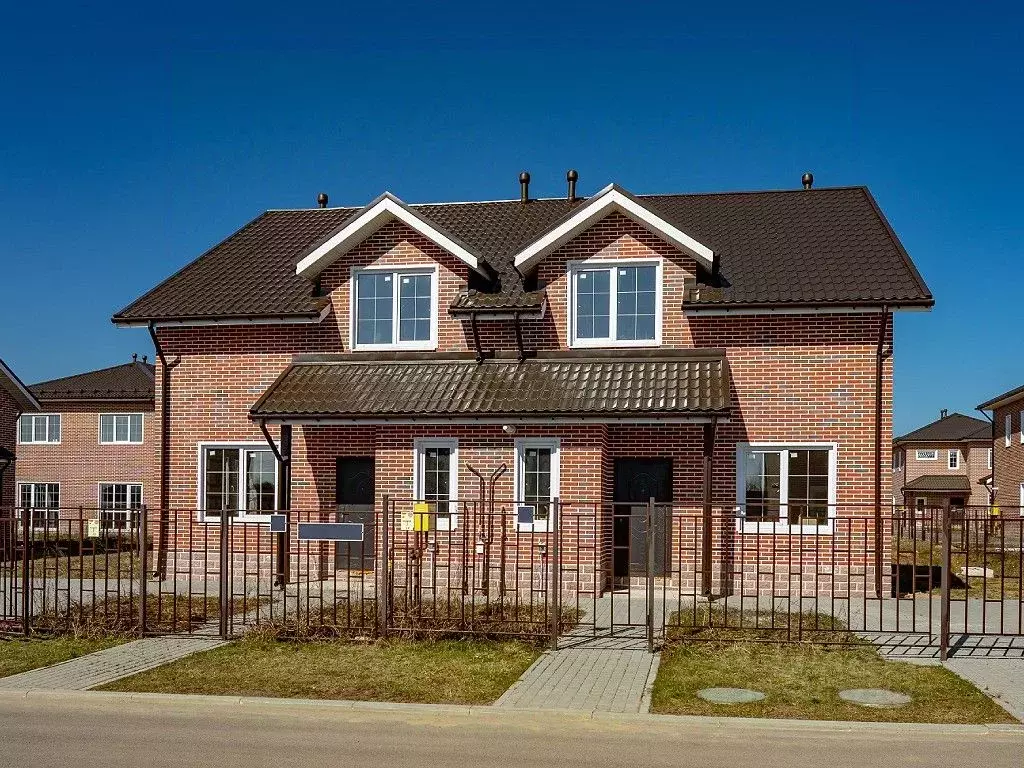 Таунхаус в Ленинградская область, Всеволожский район, Агалатовское ... - Фото 1