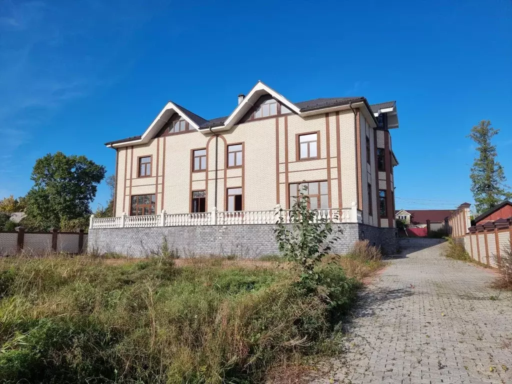 Дом в Санкт-Петербург пос. Стрельна, Набережная ул., 24 (1500 м) - Фото 1