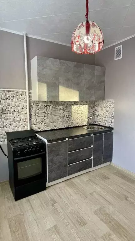 2-к кв. Омская область, Омск Радуга мкр, ул. Жуковского, 33/1 (55.0 м) - Фото 1