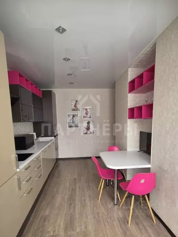 2-к кв. Сахалинская область, Южно-Сахалинск Детская ул., 18А (66.0 м) - Фото 0