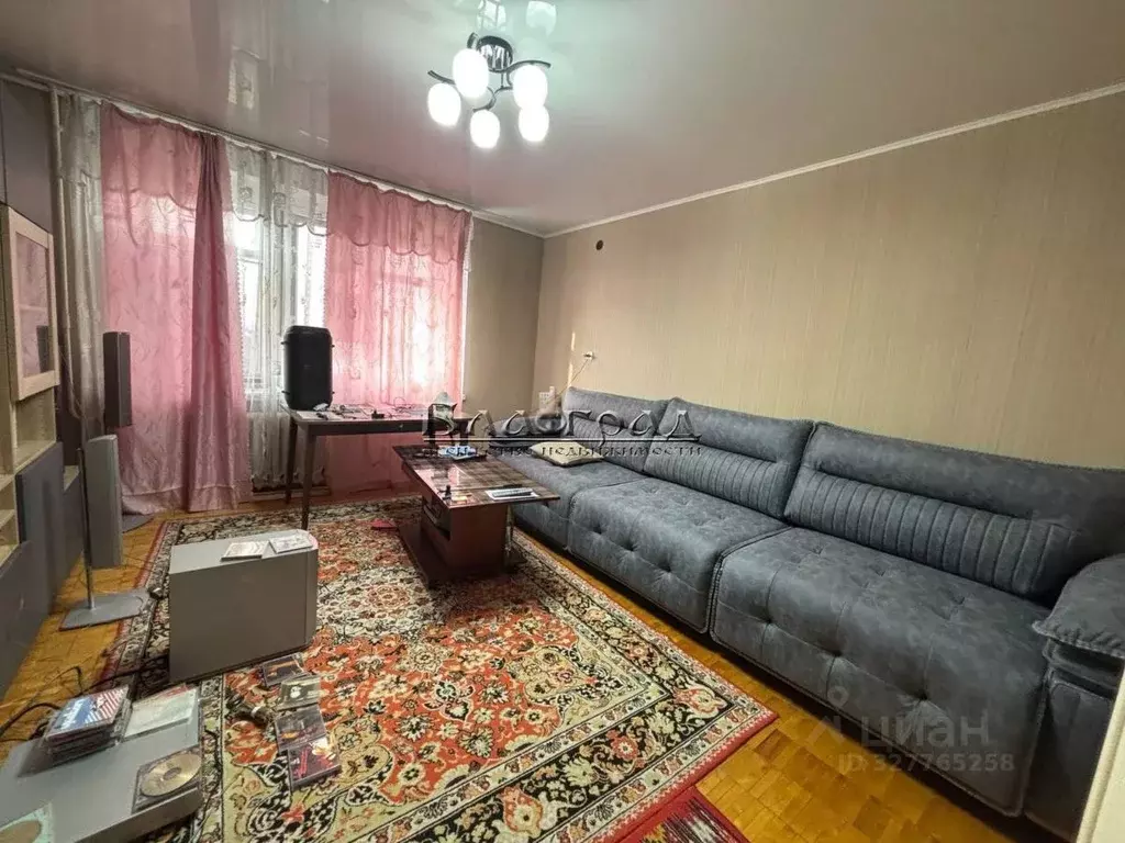 3-к кв. Челябинская область, Челябинск ул. Гагарина, 40 (60.7 м) - Фото 1