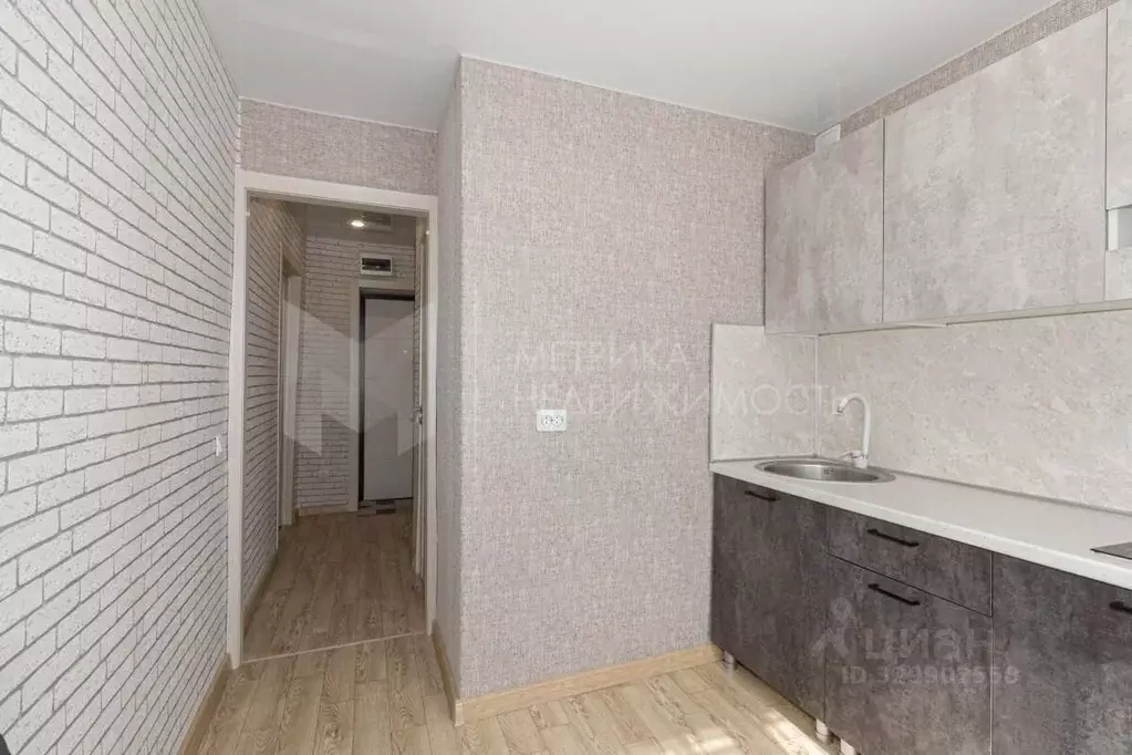 1-к кв. Тюменская область, Тюмень ул. Мельникайте, 48 (30.4 м) - Фото 1