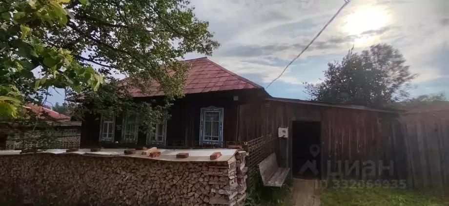 Дом в Пермский край, Александровск ул. Свободы, 169 (30 м) - Фото 1