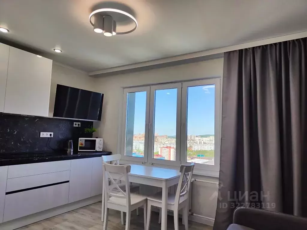 2-к кв. Татарстан, Альметьевск просп. Строителей, 70 (67.0 м) - Фото 1