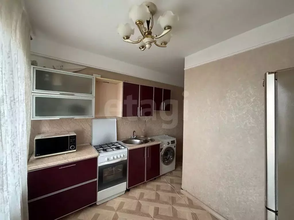 4-к кв. Дагестан, Махачкала ул. Зои Космодемьянской, 60 (86.0 м) - Фото 1