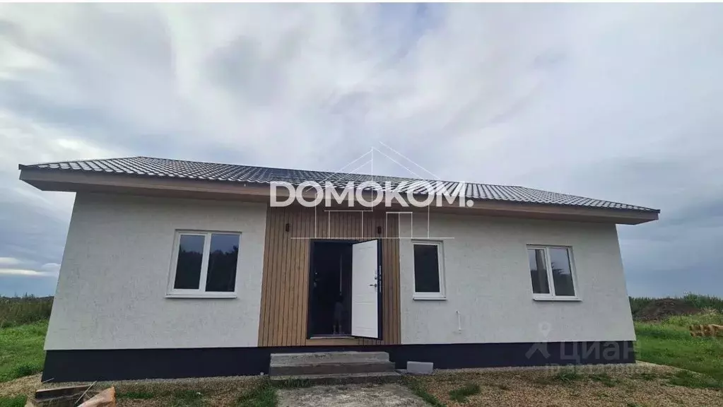 Дом в Свердловская область, Белоярский муниципальный округ, д. ... - Фото 1