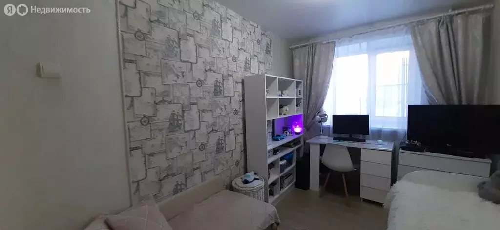 3-комнатная квартира: Курган, улица Пичугина, 16 (50.7 м) - Фото 2