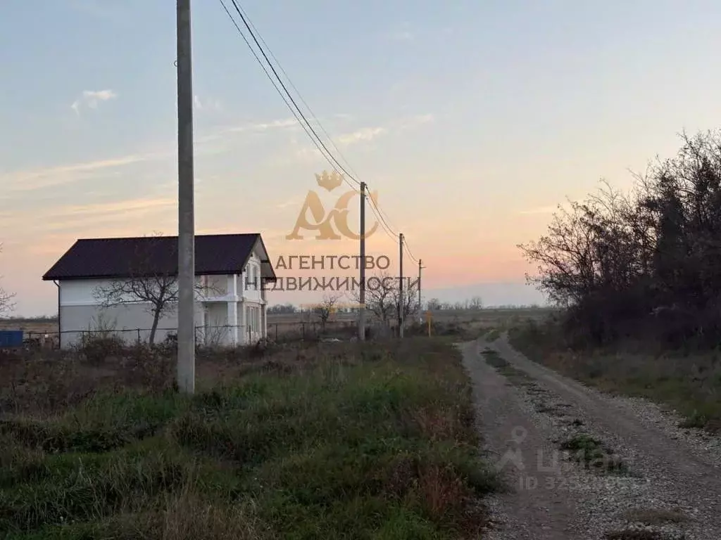 Участок в Крым, Кировский район, Журавское с/пос, с. Маковское  (6.0 ... - Фото 2