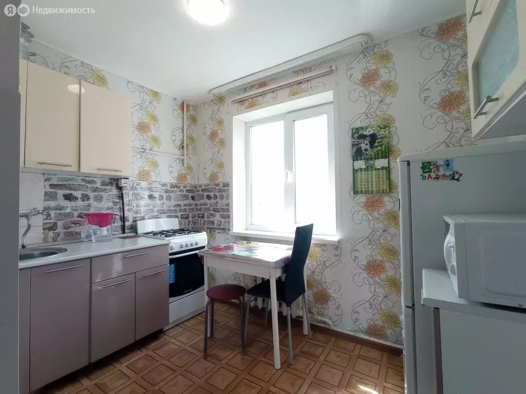 2-комнатная квартира: село Лузино, улица Гагарина, 21 (42 м) - Фото 0