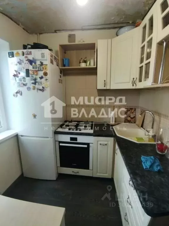 2-к кв. Омская область, Омск 3-й мкр, ул. Путилова, 11 (44.6 м) - Фото 0