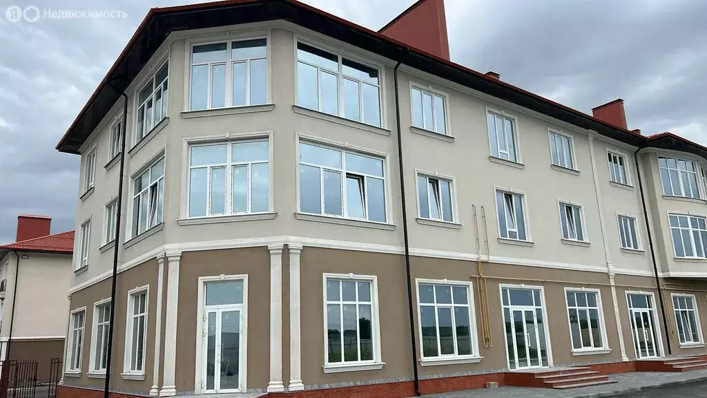 1-комнатная квартира: Баксан, улица имени Ю.А. Гагарина, 1/4 (55.9 м) - Фото 1