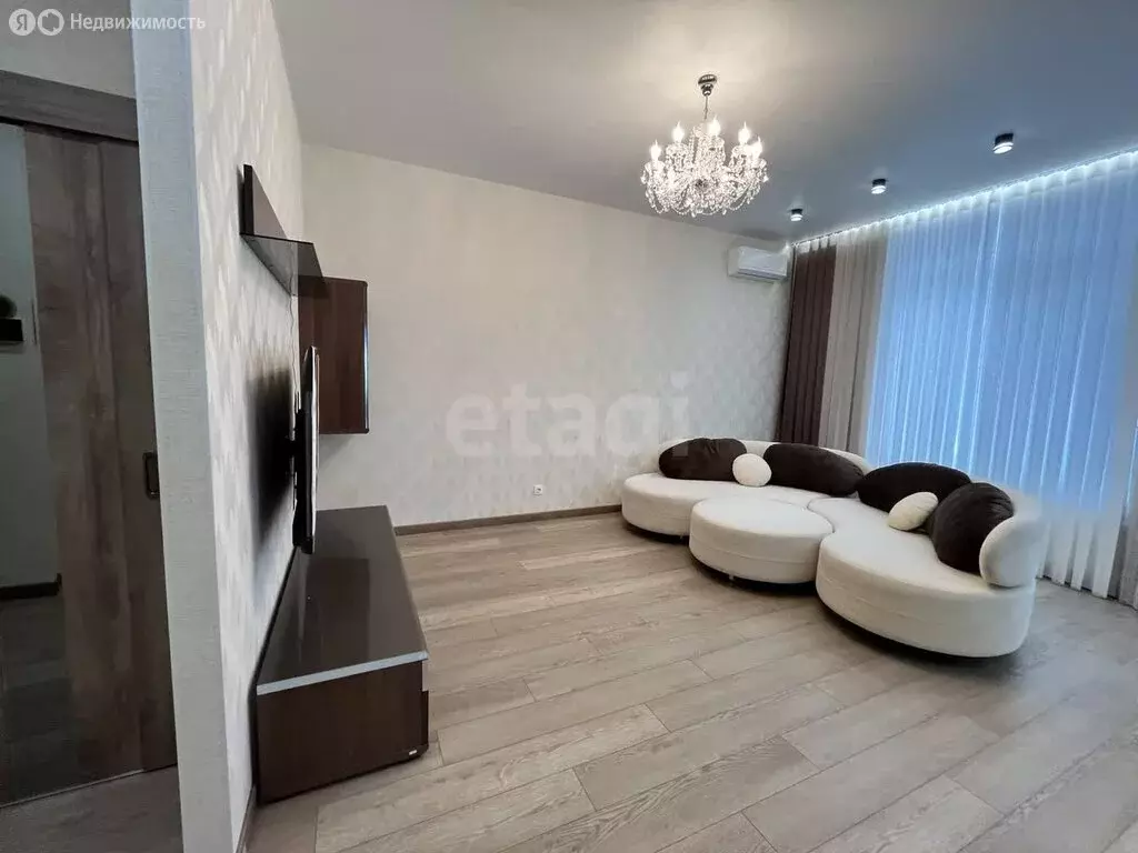 2-комнатная квартира: Тюмень, улица Федюнинского, 30к8 (69 м) - Фото 1