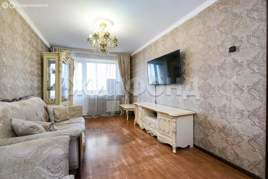 3-комнатная квартира: Новосибирск, улица Доватора, 35 (62.4 м) - Фото 1