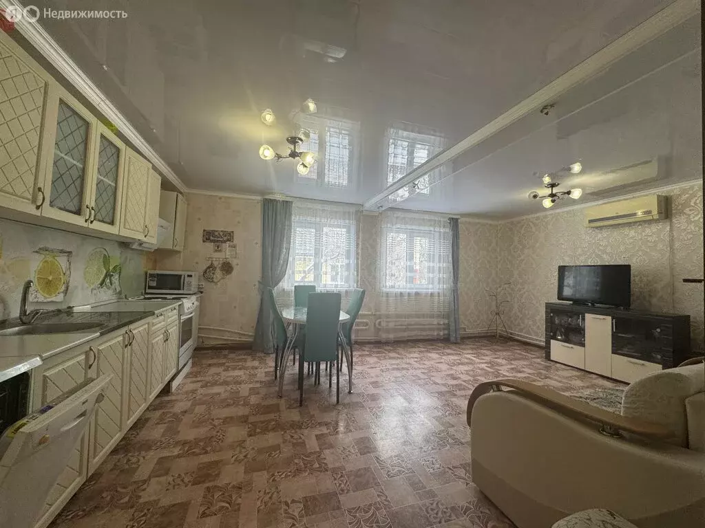 3-комнатная квартира: Саратов, Тульская улица, 2Г (1000 м) - Фото 1