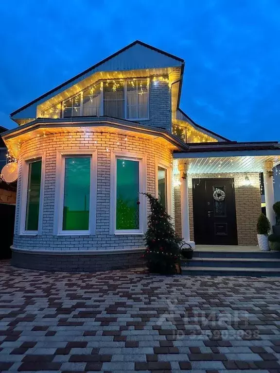 Дом в Краснодарский край, Динской район, Первореченское с/пос, с. ... - Фото 1