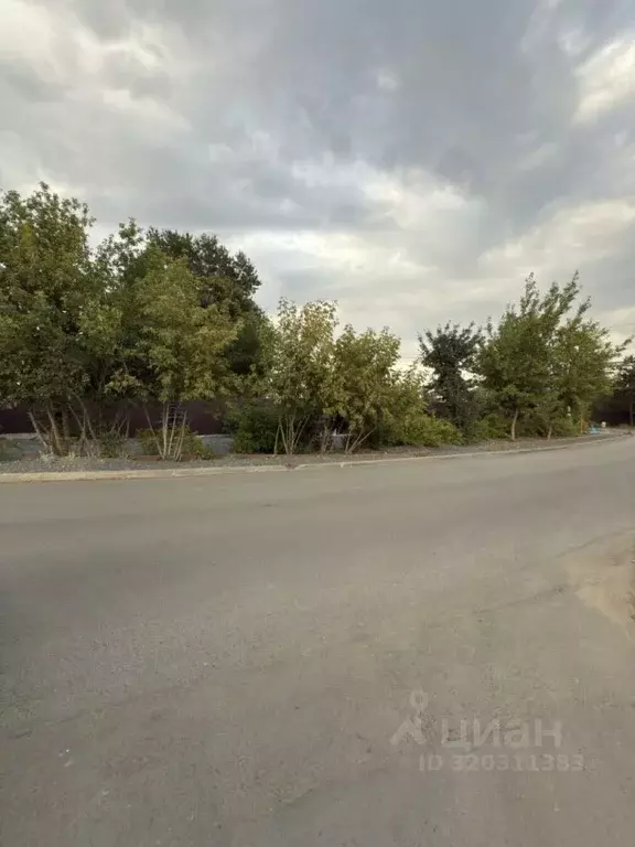 Участок в Саратовская область, Саратов ул. Зимняя (7.0 сот.) - Фото 0