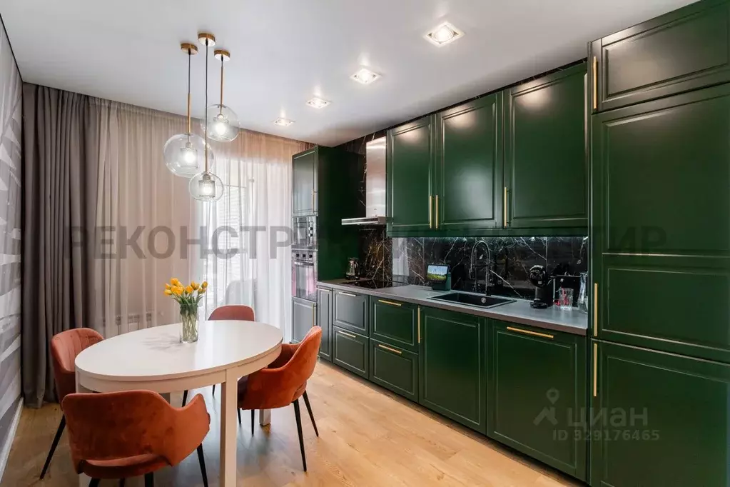 2-к кв. Омская область, Омск ул. Красный Путь, 105В (76.6 м) - Фото 1