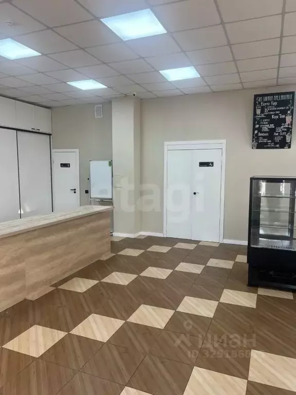 Помещение свободного назначения в Красноярский край, Красноярск ул. ... - Фото 1