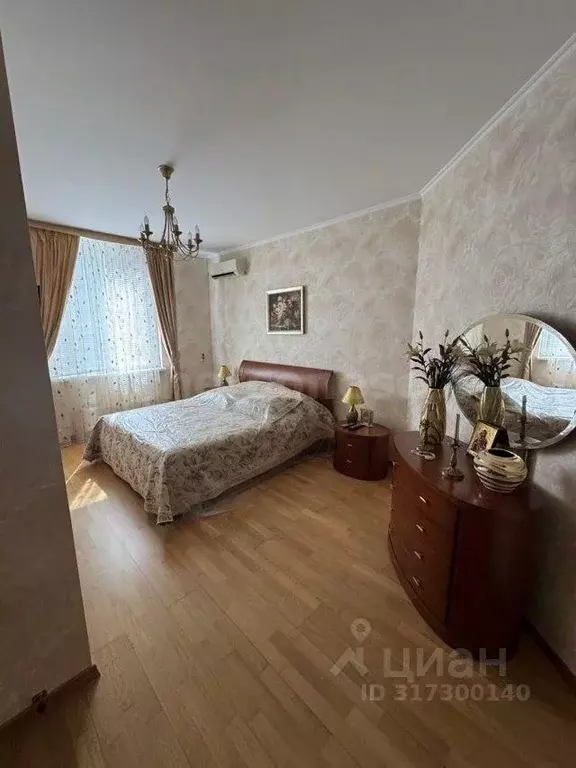 2-к кв. Севастополь ул. Героев Бреста, 116 (74.0 м) - Фото 0