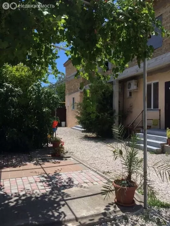 Дом в Евпатория, Симферопольская улица (72 м) - Фото 1