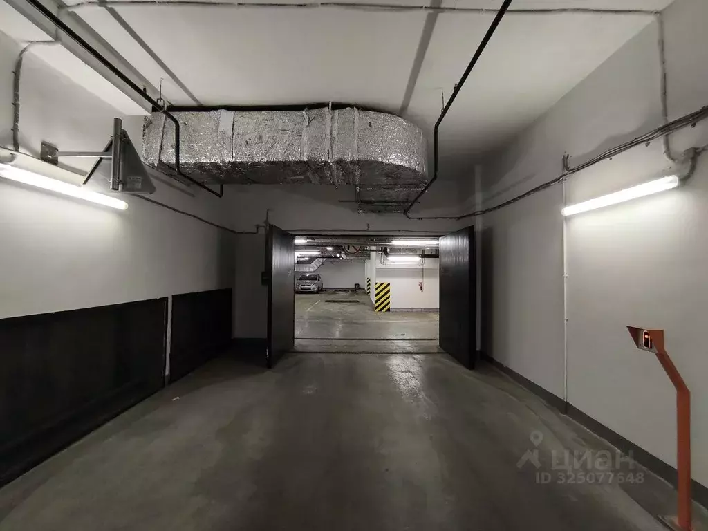 Гараж в Москва ул. Дмитрия Ульянова, 47 (16 м) - Фото 1