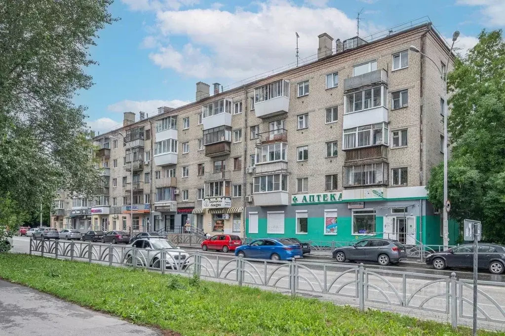 2-к кв. Свердловская область, Екатеринбург ул. Большакова, 81 (42.7 м) - Фото 1