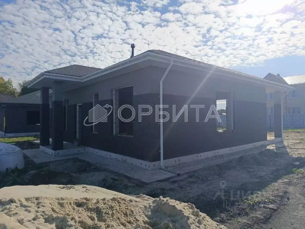 Дом в Тюменская область, Тюменский муниципальный округ, д. Ушакова ... - Фото 1