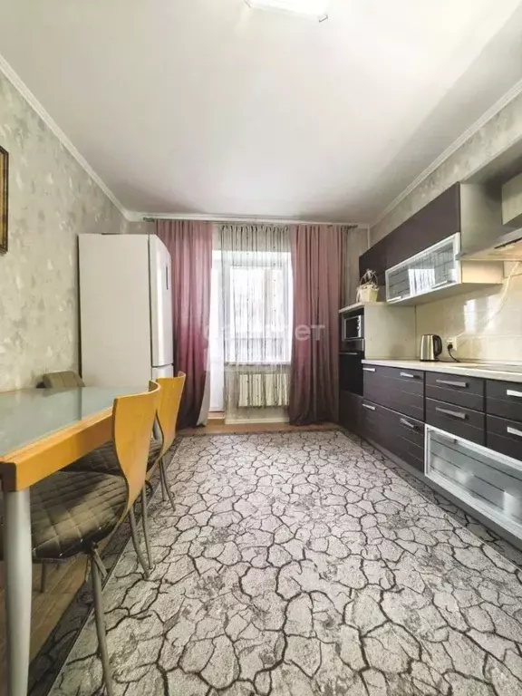 2-к кв. Самарская область, Тольятти Белорусская ул., 13 (70.0 м) - Фото 1