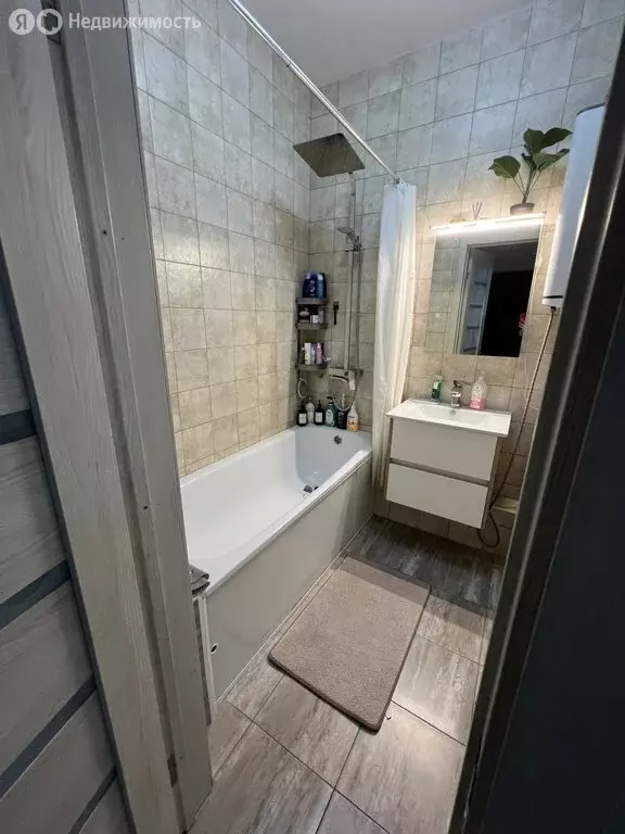 1-комнатная квартира: Краснодар, Кореновская улица, 57к1 (42.3 м) - Фото 0