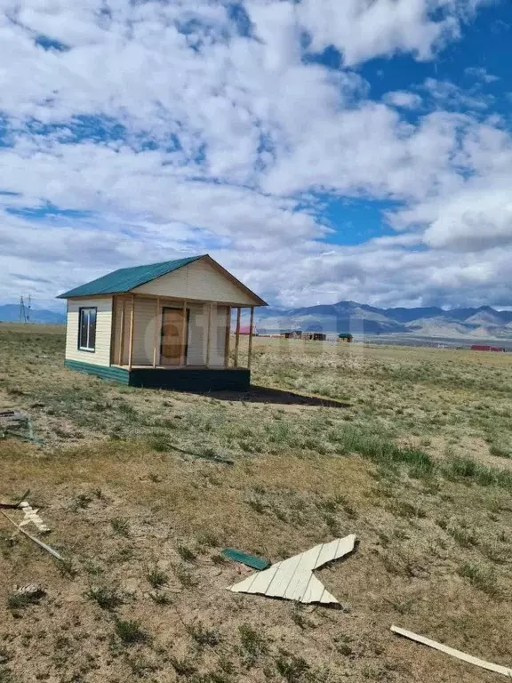 Дом в Алтай, с. Кош-Агач ул. Имени Воронковых, 51 (28 м) - Фото 1