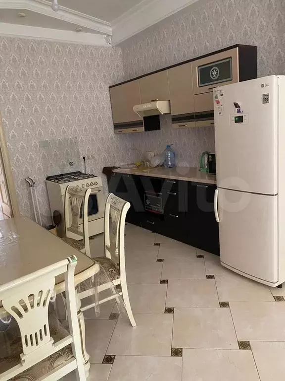 3-к. квартира, 82 м, 5/10 эт. - Фото 0