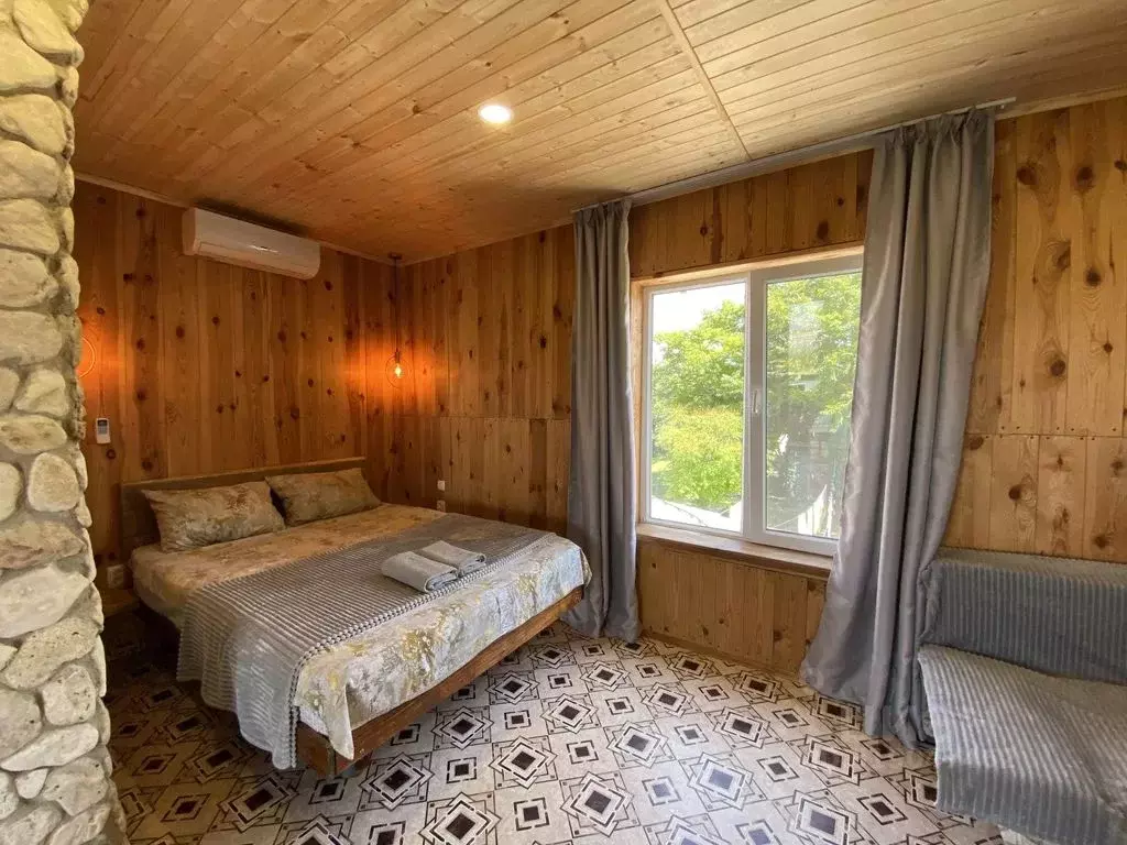 Комната Крым, Черноморский район, Оленевское с/пос, с. Оленевка ул. ... - Фото 0