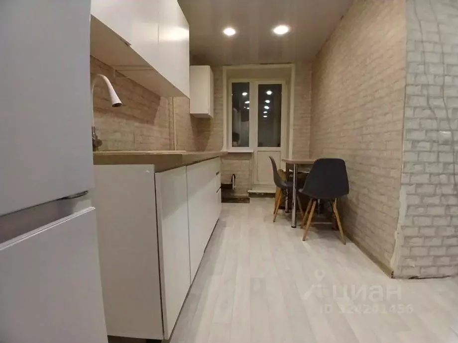 1-к кв. Пермский край, Соликамск просп. Ленина, 33 (29.8 м) - Фото 1